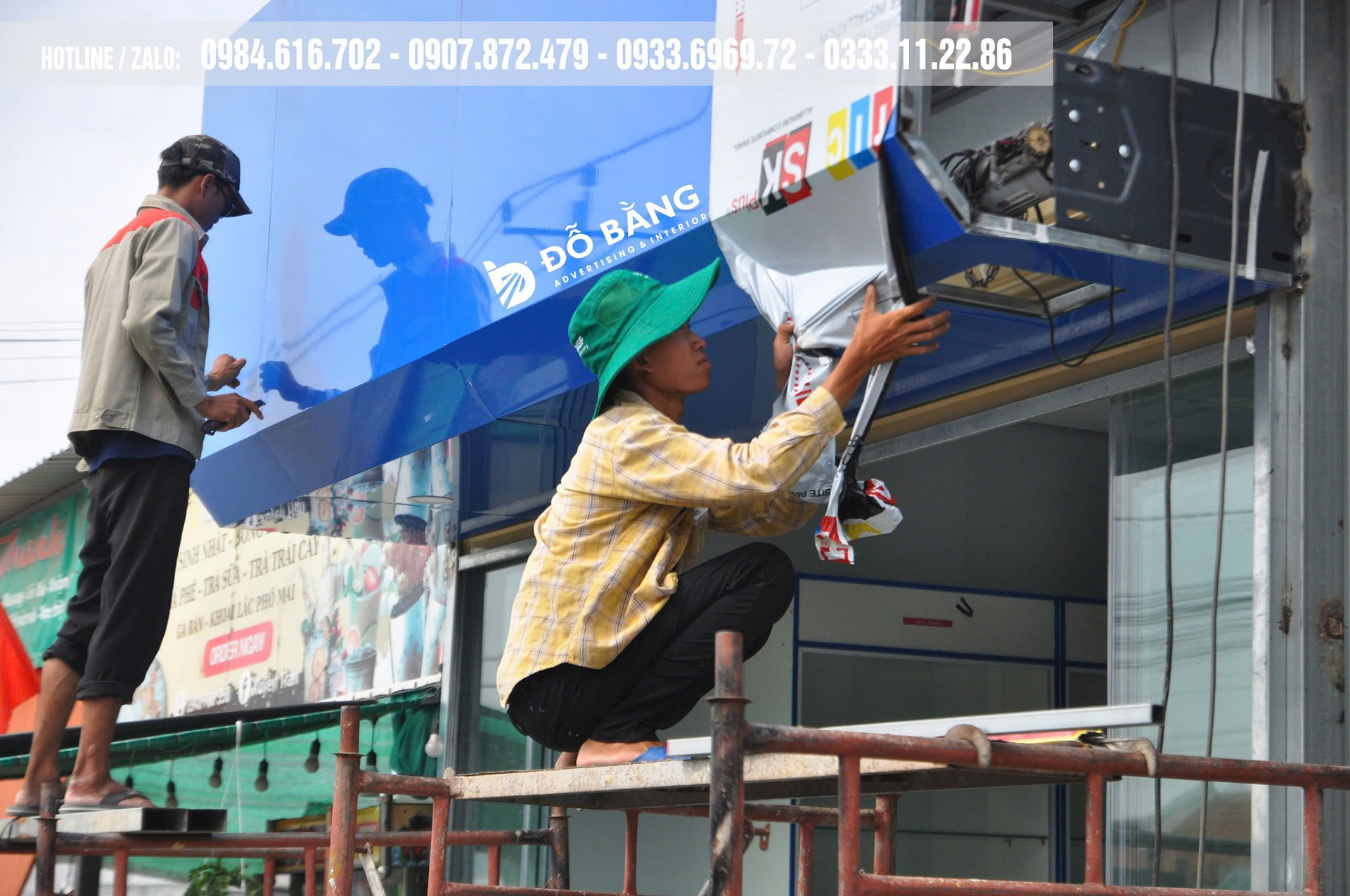 Qúa trình thi công bảng hiệu